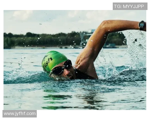 游泳装备全攻略从泳镜到泳衣的选择与使用技巧